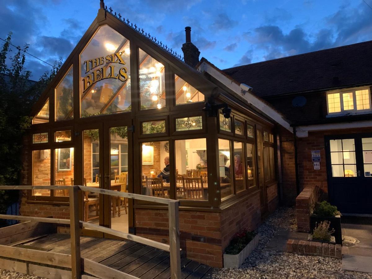 The Six Bells Hotel Beenham ภายนอก รูปภาพ